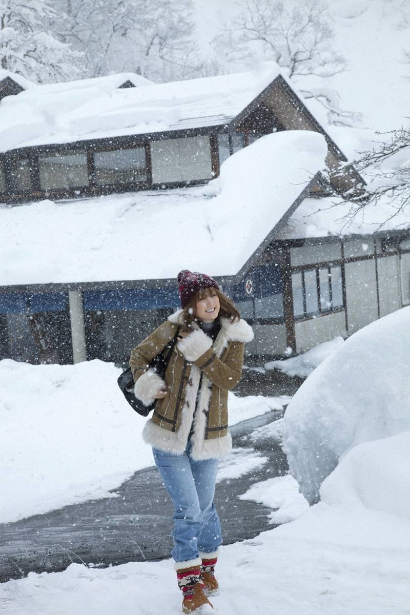 小松彩夏 Ayaka Komatsu(2)　[Wanibooks] 2011.07月号